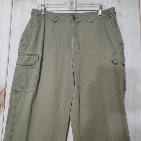 Izod Chino Pants Men's size 36 32 Cargo pockets Gorp‎ Core - Picture 3 of 8